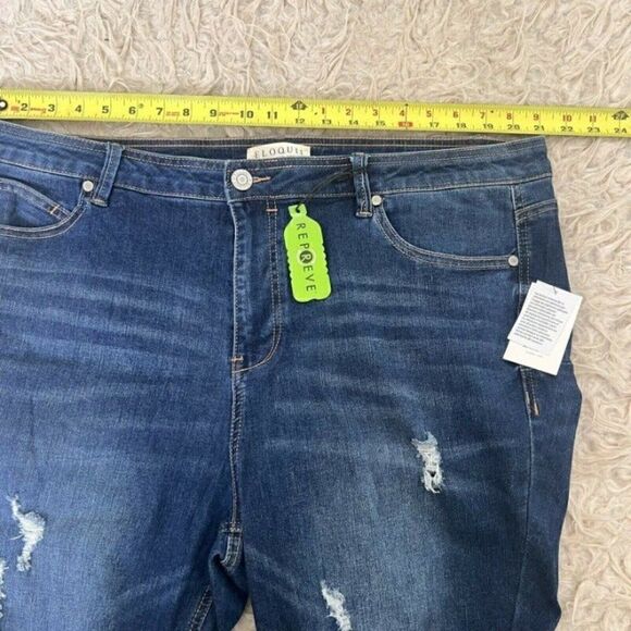 ELOQUII Women's Classic Fit Peach Lift Distressed Skinny Jean Dark Wash 22 NWT - Picture 9 of 11